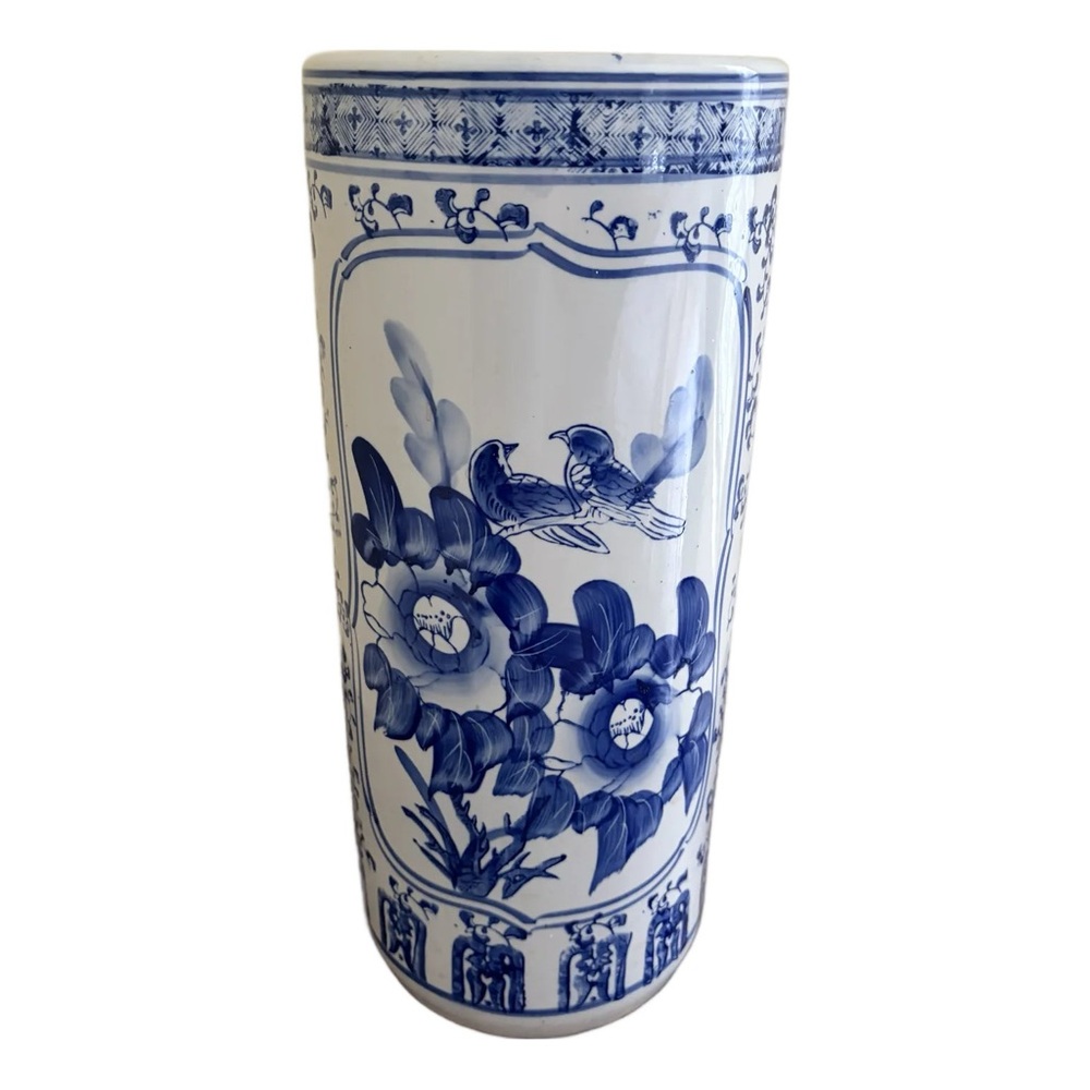Vintage Chinoiserie Blue and White Porcelain Umbrella Stand / Vase